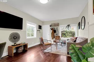 5537 SW Florida St, Portland, OR 97219 - Photo 4