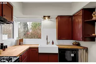 5537 SW Florida St, Portland, OR 97219 - Photo 18