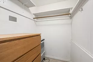 2109 NW Irving St NW, Portland, OR 97210 - Photo 22