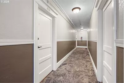 2109 NW Irving St NW #410, Portland, OR 97210 - Photo 24