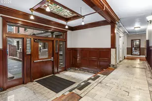 2109 NW Irving St NW, Portland, OR 97210 - Photo 8