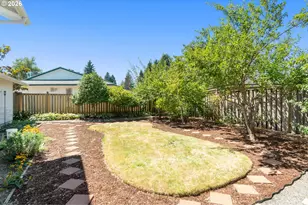 14025 SW Rochester Dr, Beaverton, OR 97008 - Photo 28