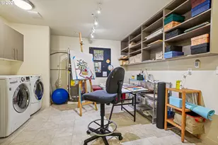 1740 NW Riverscape St, Portland, OR 97209 - Photo 32