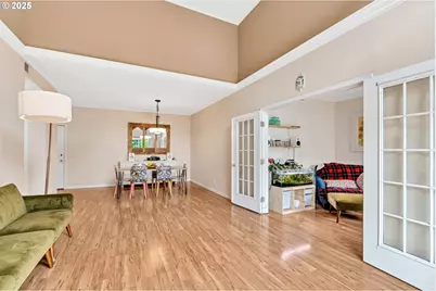 4320 S Corbett Ave #302, Portland, OR 97239 - Photo 12