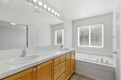 1276 SE Bacarra St, Hillsboro, OR 97123 - Photo 18