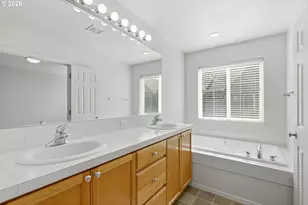 1276 SE Bacarra St, Hillsboro, OR 97123 - Photo 18