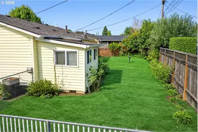 1315 Rainier Rd, Woodburn, OR 97071 - Photo 16