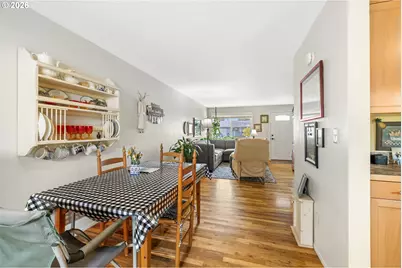 1315 Rainier Rd, Woodburn, OR 97071 - Photo 6