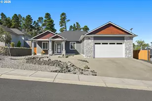2120 Fir St, North Bend, OR 97459 - Photo 2