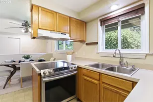 1680 N Davis St, Cornelius, OR 97113 - Photo 10
