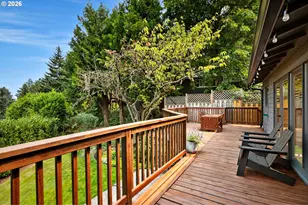 1654 Fircrest Dr, Lake Oswego, OR 97034 - Photo 18