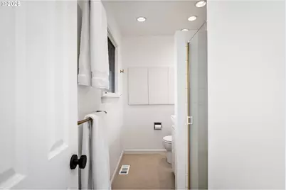 1654 Fircrest Dr, Lake Oswego, OR 97034 - Photo 24