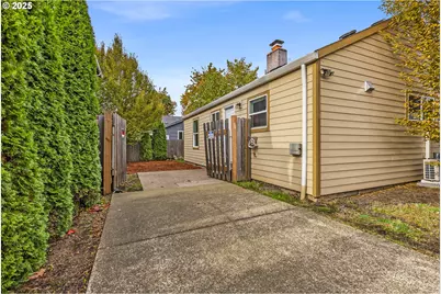 14406 E Burnside St, Portland, OR 97233 - Photo 32