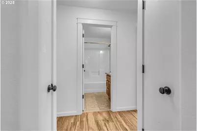 14406 E Burnside St, Portland, OR 97233 - Photo 22