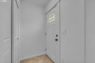 14406 E Burnside St, Portland, OR 97233 - Photo 10