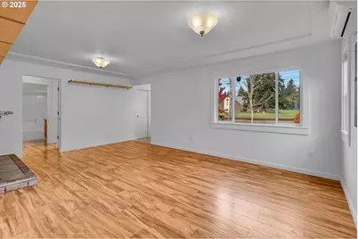 14406 E Burnside St, Portland, OR 97233 - Photo 14