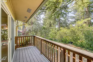 532 NW Sunset Blvd, Toledo, OR 97391 - Photo 4