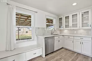 2618 E 26th St, Vancouver, WA 98661 - Photo 6