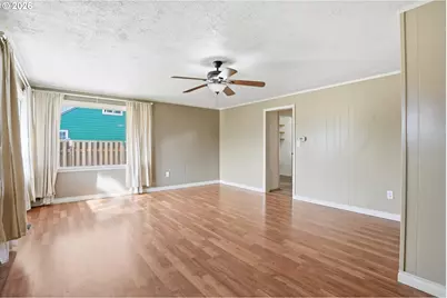2618 E 26th St, Vancouver, WA 98661 - Photo 8