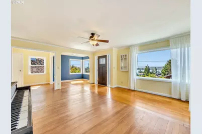1227 Alameda Ave, Astoria, OR 97103 - Photo 2