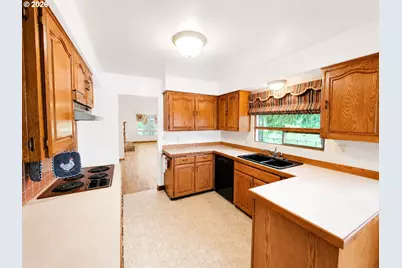 3649 Old Pacific Hwy S, Kelso, WA 98626 - Photo 8