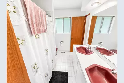 3649 Old Pacific Hwy S, Kelso, WA 98626 - Photo 12