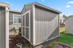 18485 SW Pacific Dr, Tualatin, OR 97062 - Photo 40