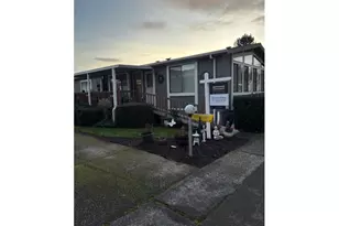 18485 SW Pacific Dr, Tualatin, OR 97062 - Photo 1