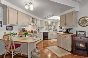 18485 SW Pacific Dr, Tualatin, OR 97062 - Photo 22