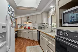 18485 SW Pacific Dr, Tualatin, OR 97062 - Photo 26