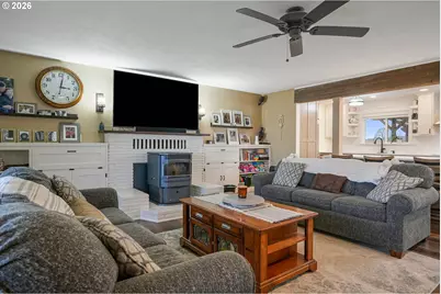 30596 Horseshoe Dr, Albany, OR 97321 - Photo 4