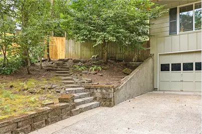 30 Coachman Dr, Eugene, OR 97405 - Photo 4