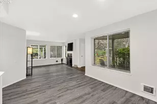 5063 SW Foothills Dr, Lake Oswego, OR 97034 - Photo 10