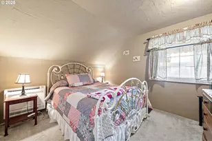 617 Juniper St, Junction City, OR 97448 - Photo 38