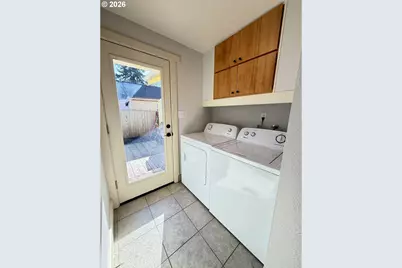 1275 Jefferson St, Eugene, OR 97402 - Photo 12