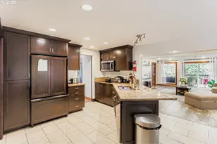 11840 SE Timber Valley Dr, Happy Valley, OR 97086 - Photo 12