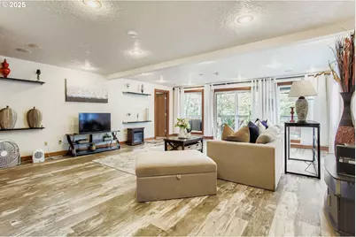 11840 SE Timber Valley Dr, Happy Valley, OR 97086 - Photo 6