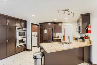 11840 SE Timber Valley Dr, Happy Valley, OR 97086 - Photo 10