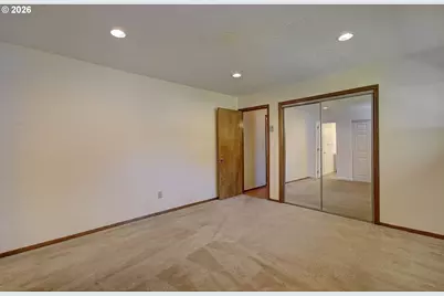 100 Inglewood Dr, Longview, WA 98632 - Photo 8