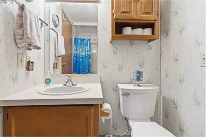 1800 Lakewood Ct #161, Eugene, OR 97402 - Photo 12