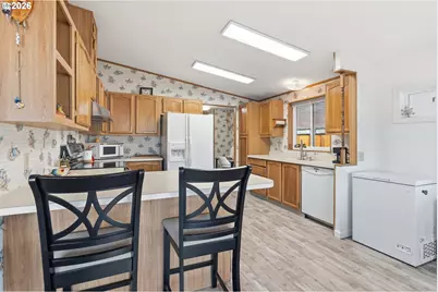 1800 Lakewood Ct #161, Eugene, OR 97402 - Photo 6