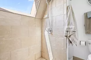 81 N Hayden Bay Dr, Portland, OR 97217 - Photo 24