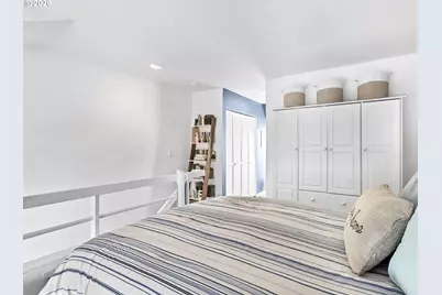 81 N Hayden Bay Dr, Portland, OR 97217 - Photo 20