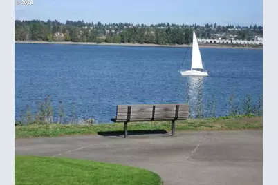 81 N Hayden Bay Dr, Portland, OR 97217 - Photo 44