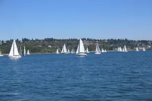 81 N Hayden Bay Dr, Portland, OR 97217 - Photo 2