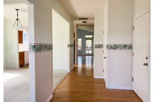 614 Burghardt Dr, Molalla, OR 97038 - Photo 2
