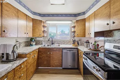 1504 Green Acres Rd, Eugene, OR 97408 - Photo 10