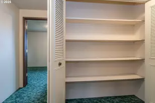 885 NE Sunset St, Roseburg, OR 97470 - Photo 22