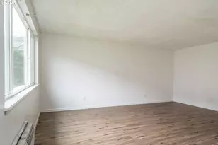 885 NE Sunset St, Roseburg, OR 97470 - Photo 4