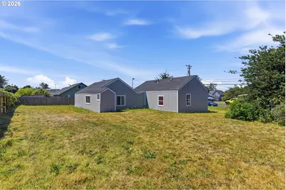 243 S Marple St, Coos Bay, OR 97420 - Photo 34